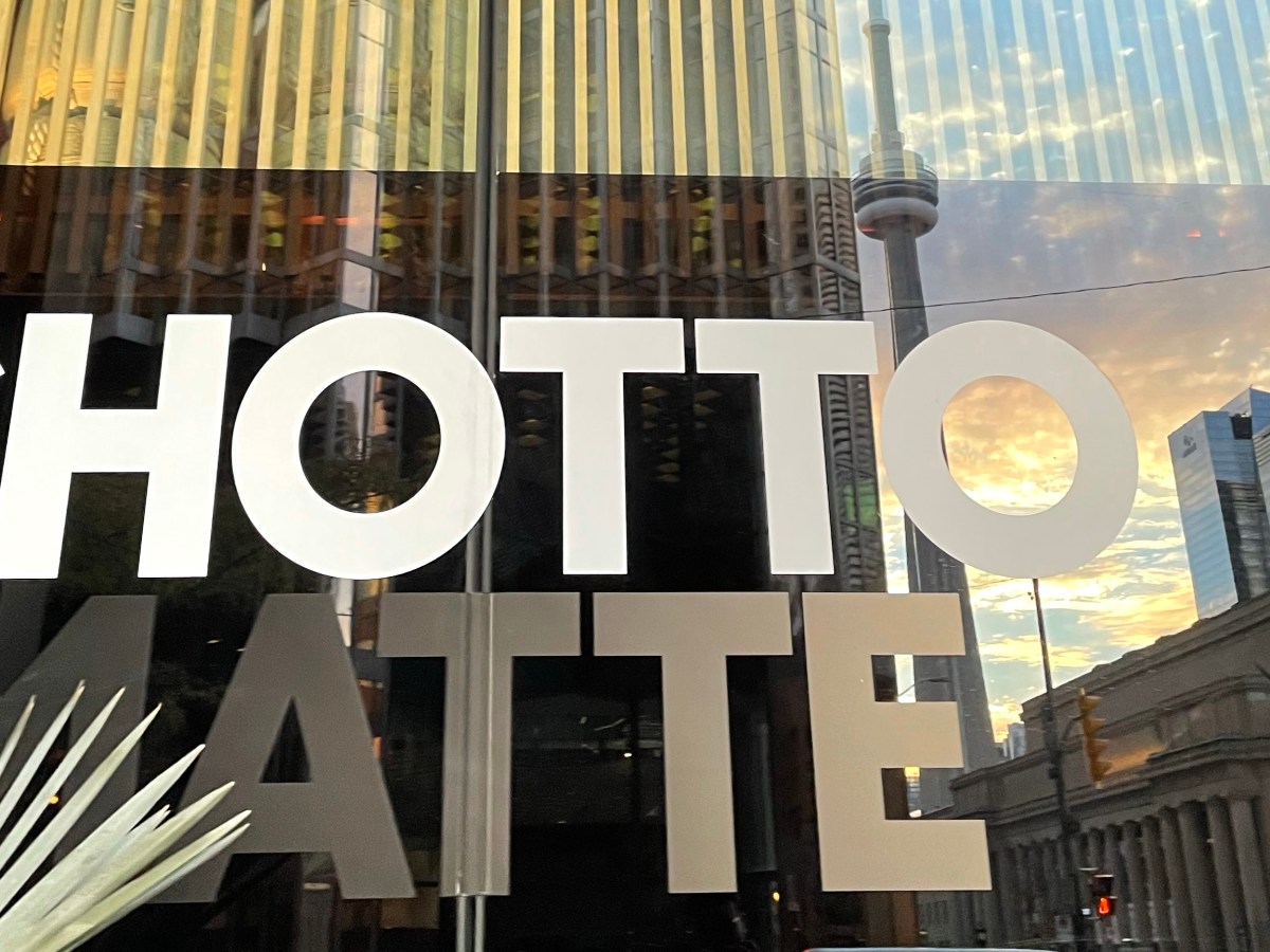 VISITING A JUNGLE THEMED RESTAURANT IN&nbsp;TORONTO!