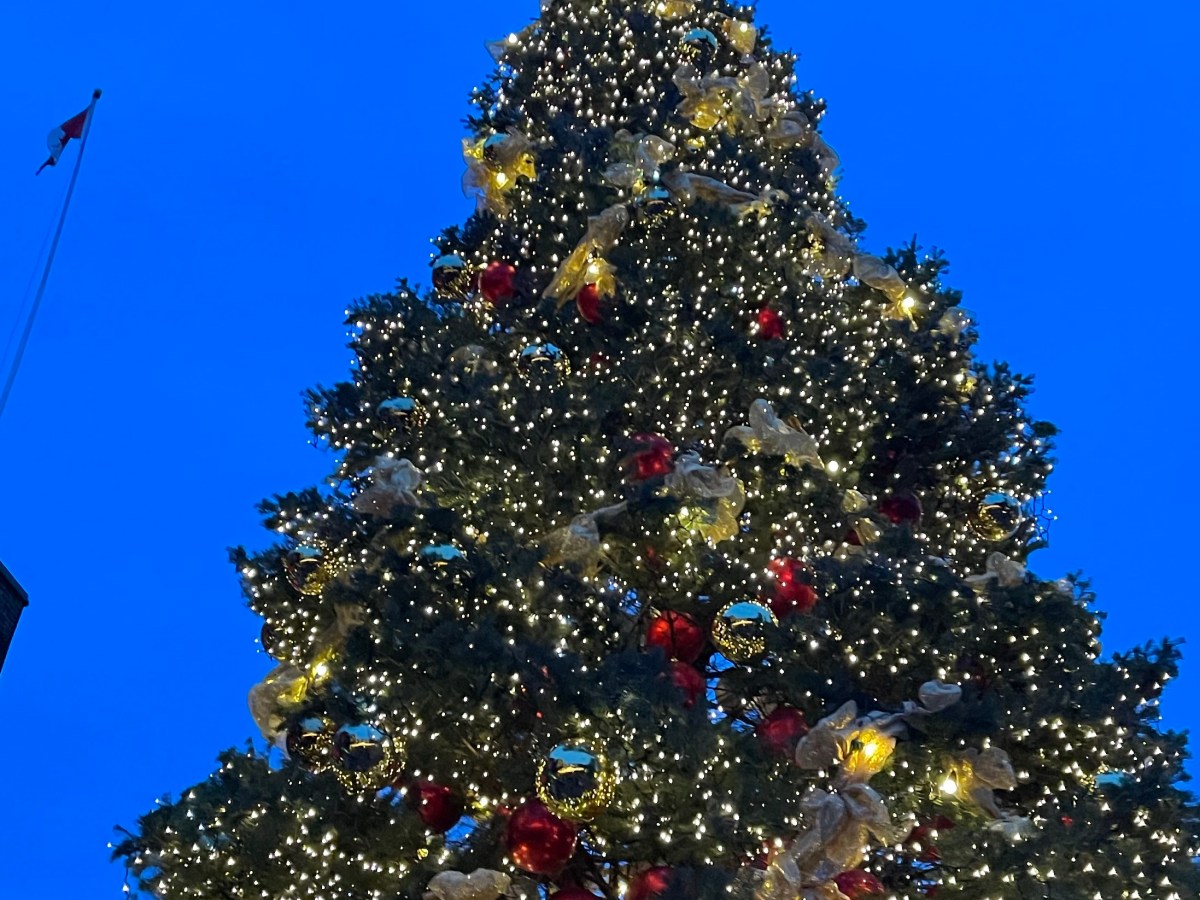 VISITING THE DISTILLERY WINTER&nbsp;VILLAGE!