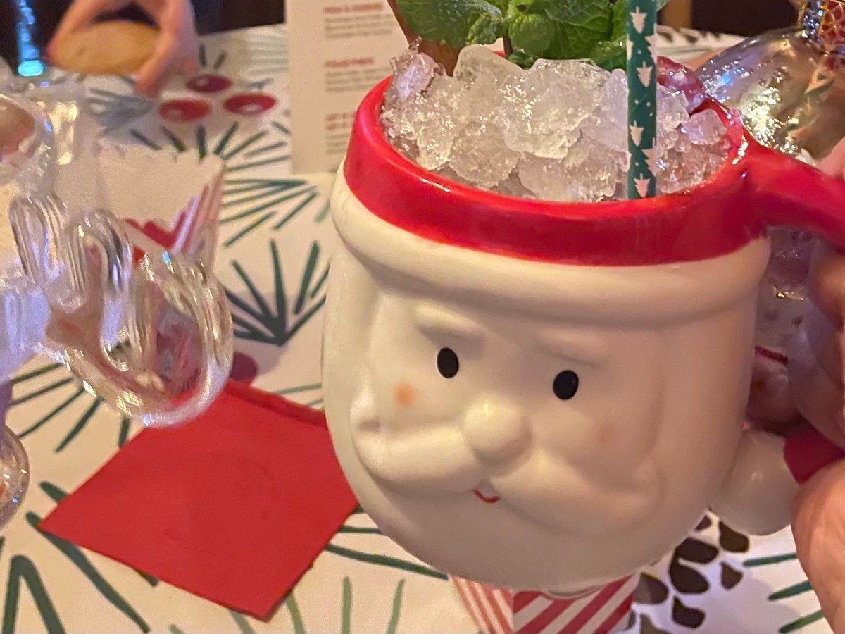 THE THIRSTY ELF – HOLIDAY POP-UP&nbsp;BAR